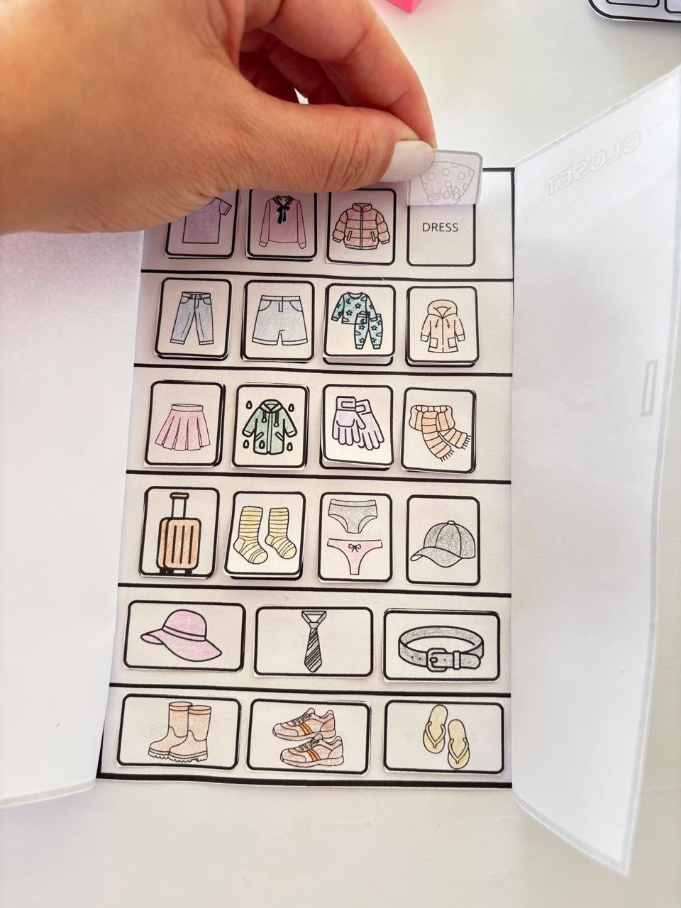 “Interactive Vocabulary Activity - My Backpack, My Fridge, My Closet” - Imagem 3