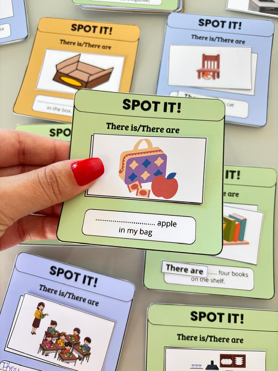 Spot It! There is / There are - Imagem 3
