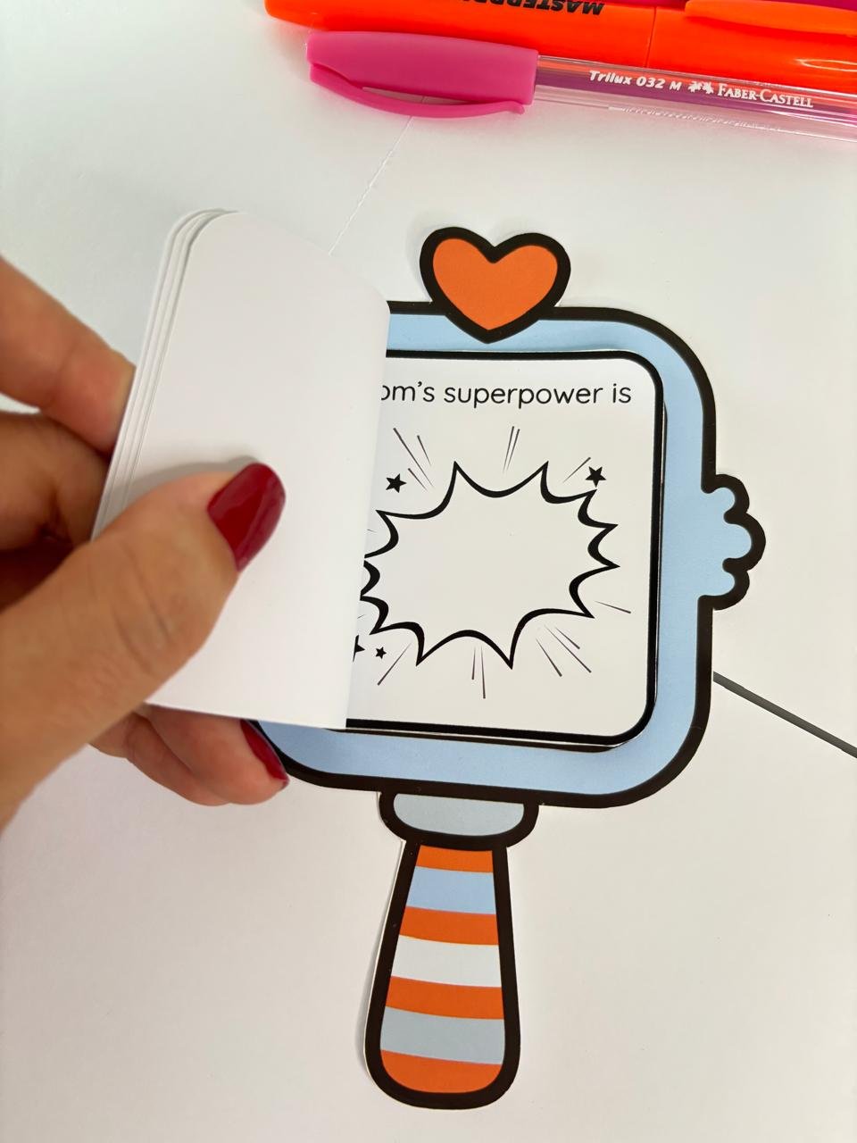 All About Mom Mirror Flipbook - Imagem 4